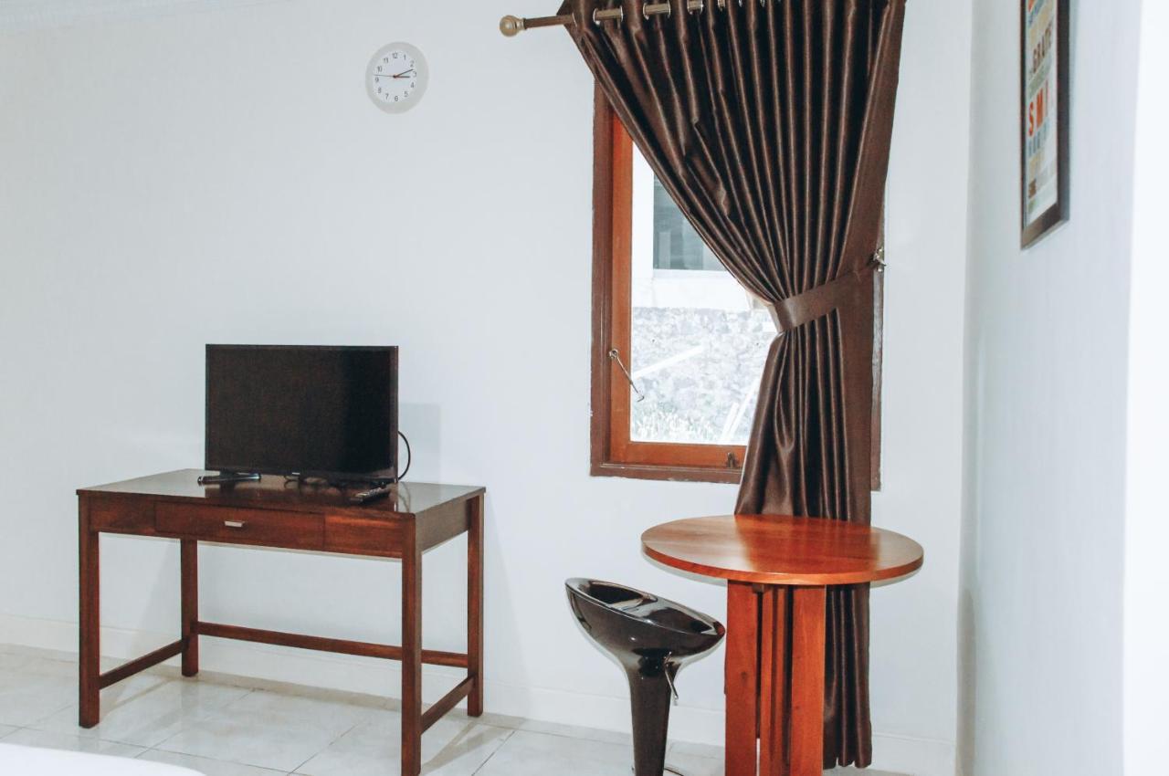 Ds Colive Marina Airport Hotel Semarang Eksteriør billede